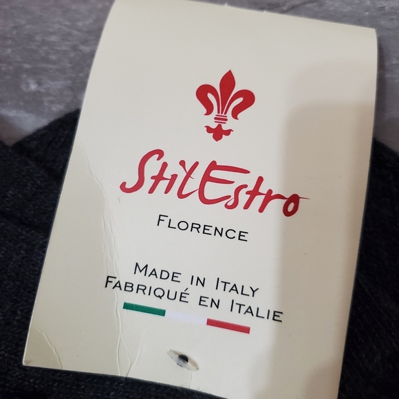 NWT Stil Estro Knit Hat and Gloves Set. Dark Grey. Rhinestones. Made In Italy. - Picture 2 of 9